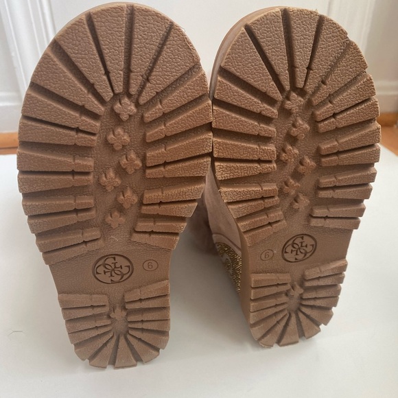 GUESS Womens Paulie Lug Sole Wedge Booties - Camel size 6 - Picture 11 of 13